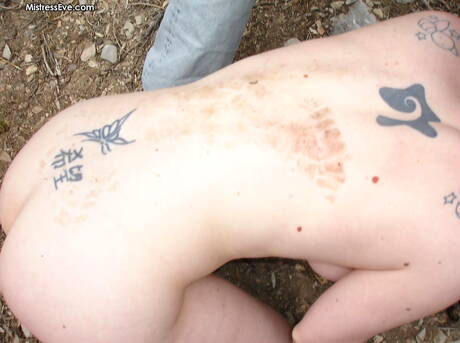 Mistress Eve invite you to explore a free pictures with Mistress Eve in femdom play